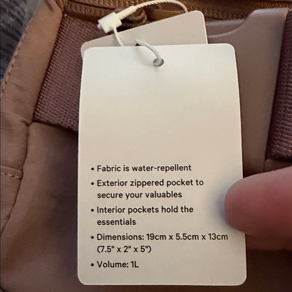 Lululemon Everywhere Belt Bag 1L. BNWT - Picture 7 of 7